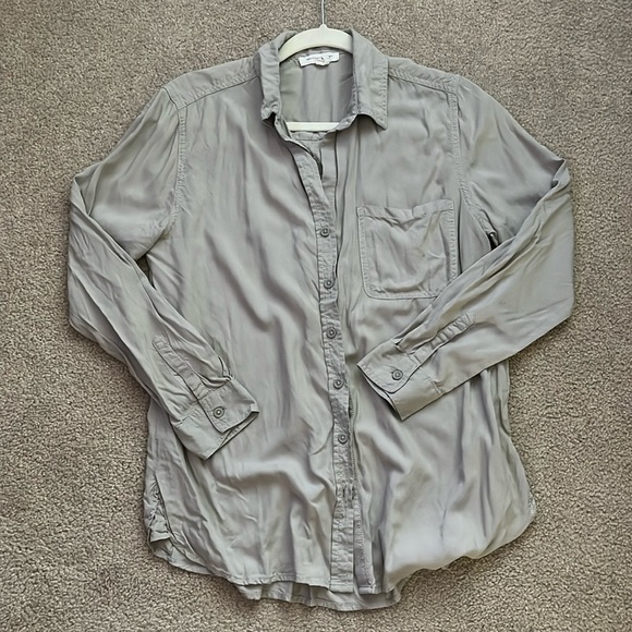“BeachLunchLounge: Button Down Shirt size small” - Picture 1 of 8